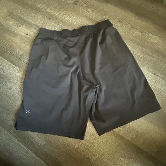 Lululemon Black Activewear shorts - Picture 4 of 6
